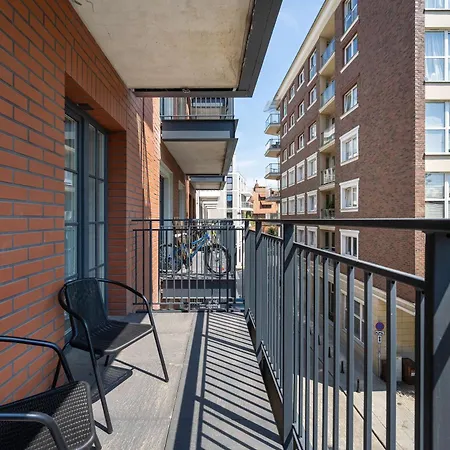 Dark In Center With Desk And Balcony By Renters Wroclaw