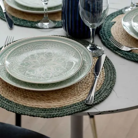 Appartamento Dark In Center With Desk And Balcony By Renters *